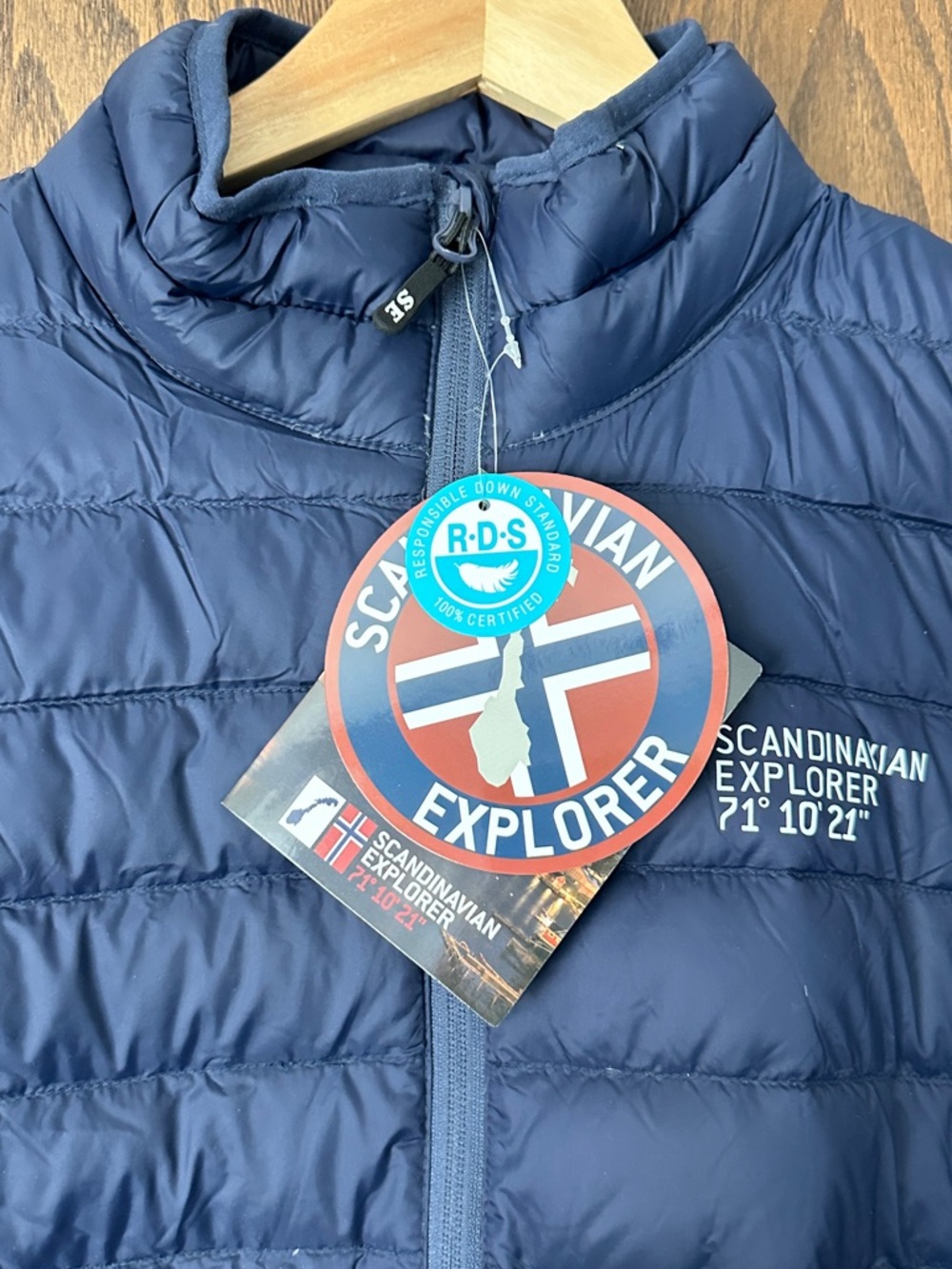 Scandinavian Explorer Ultra Light Down Jacket Unisex - Small. Navy Blue